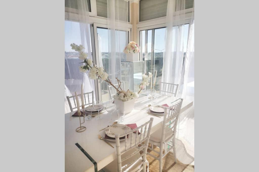 ギーアPenthouse With Sea View & Private Terraceアパートメント エクステリア 写真