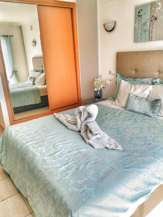 ギーアPenthouse With Sea View & Private Terraceアパートメント エクステリア 写真