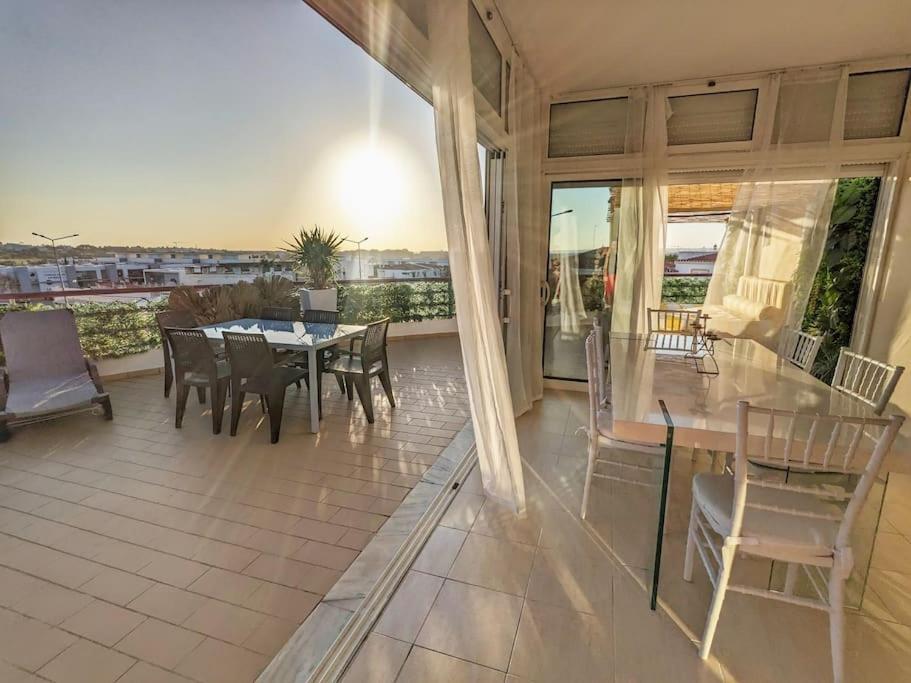 ギーアPenthouse With Sea View & Private Terraceアパートメント エクステリア 写真