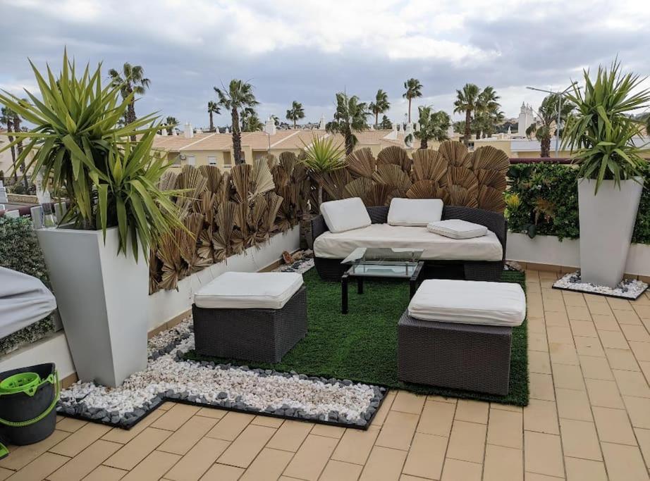 ギーアPenthouse With Sea View & Private Terraceアパートメント エクステリア 写真